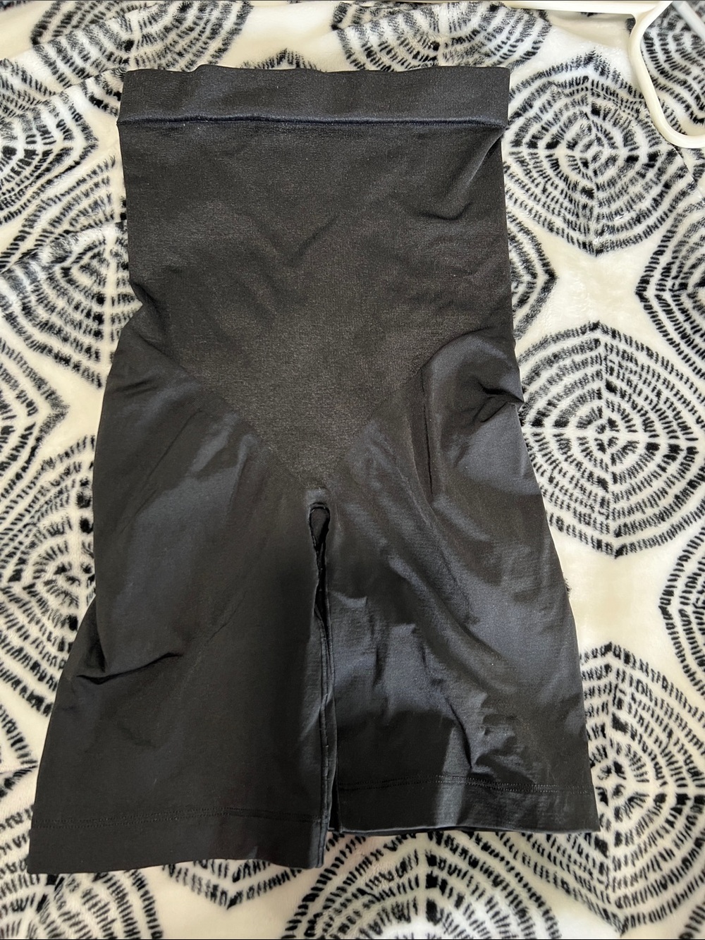 Maidenform High-Waist Shape Wear Shorts L